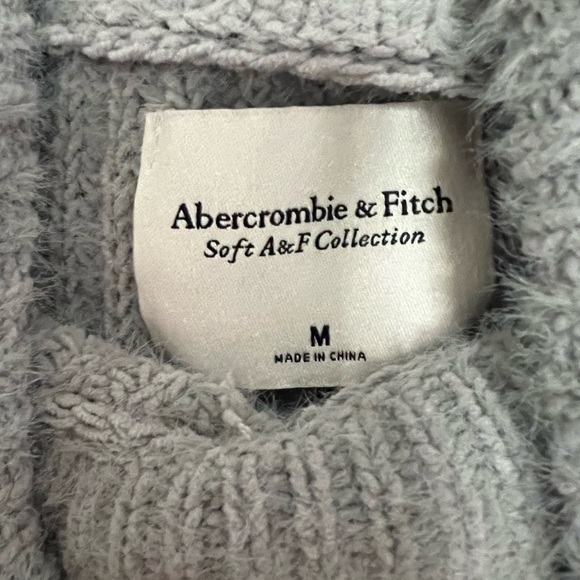 Abercrombie & Fitch Light Gray Turtleneck Sweater - Picture 2 of 2